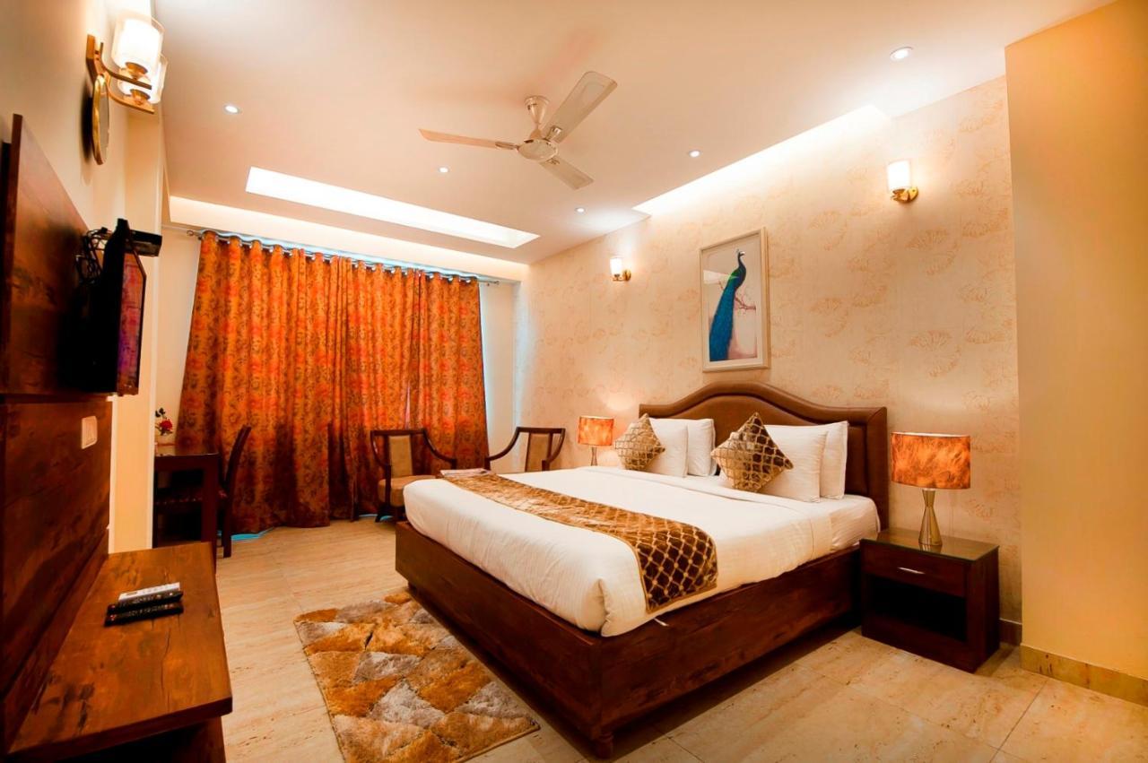 Imperial Apartments Huda City Gurgaon Eksteriør billede