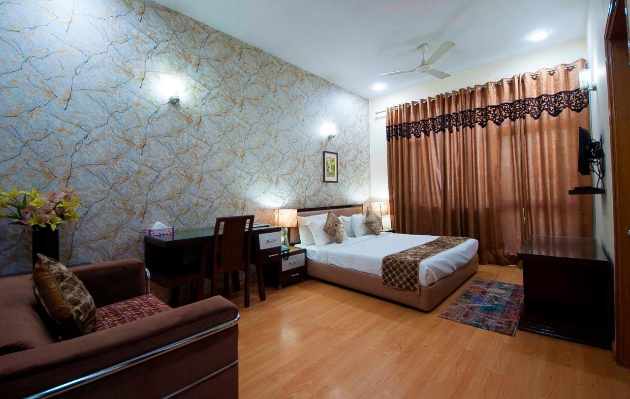 Imperial Apartments Huda City Gurgaon Eksteriør billede