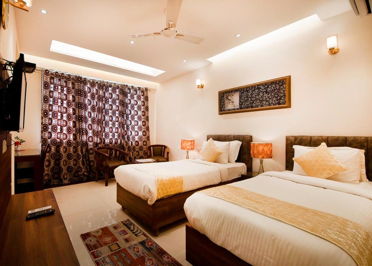 Imperial Apartments Huda City Gurgaon Eksteriør billede