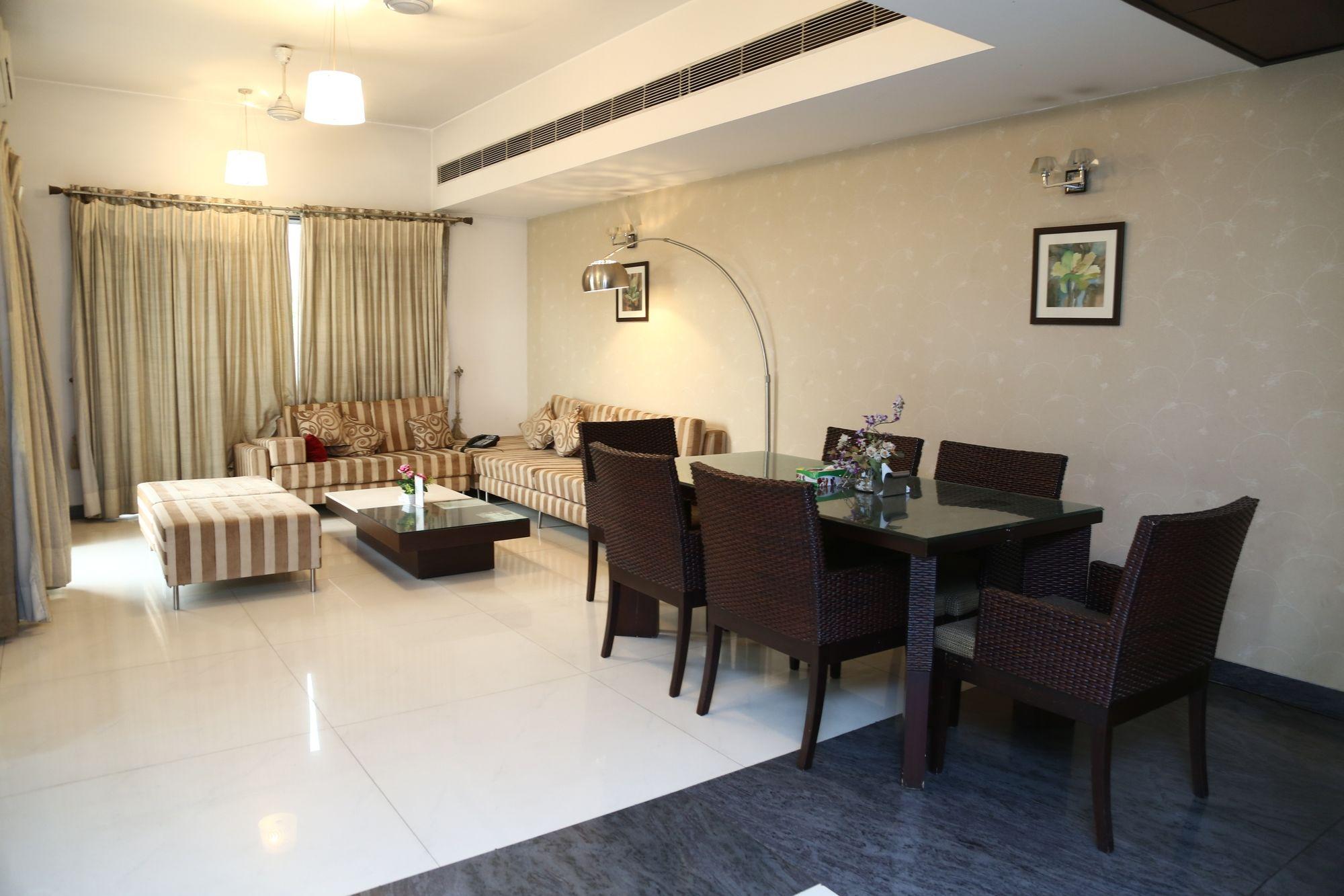Imperial Apartments Huda City Gurgaon Eksteriør billede