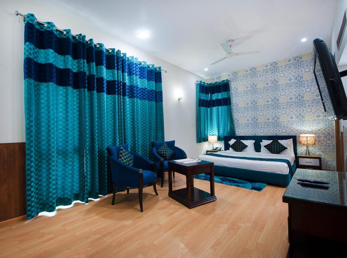 Imperial Apartments Huda City Gurgaon Eksteriør billede