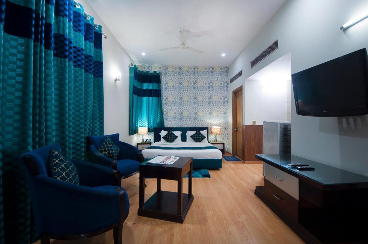 Imperial Apartments Huda City Gurgaon Eksteriør billede